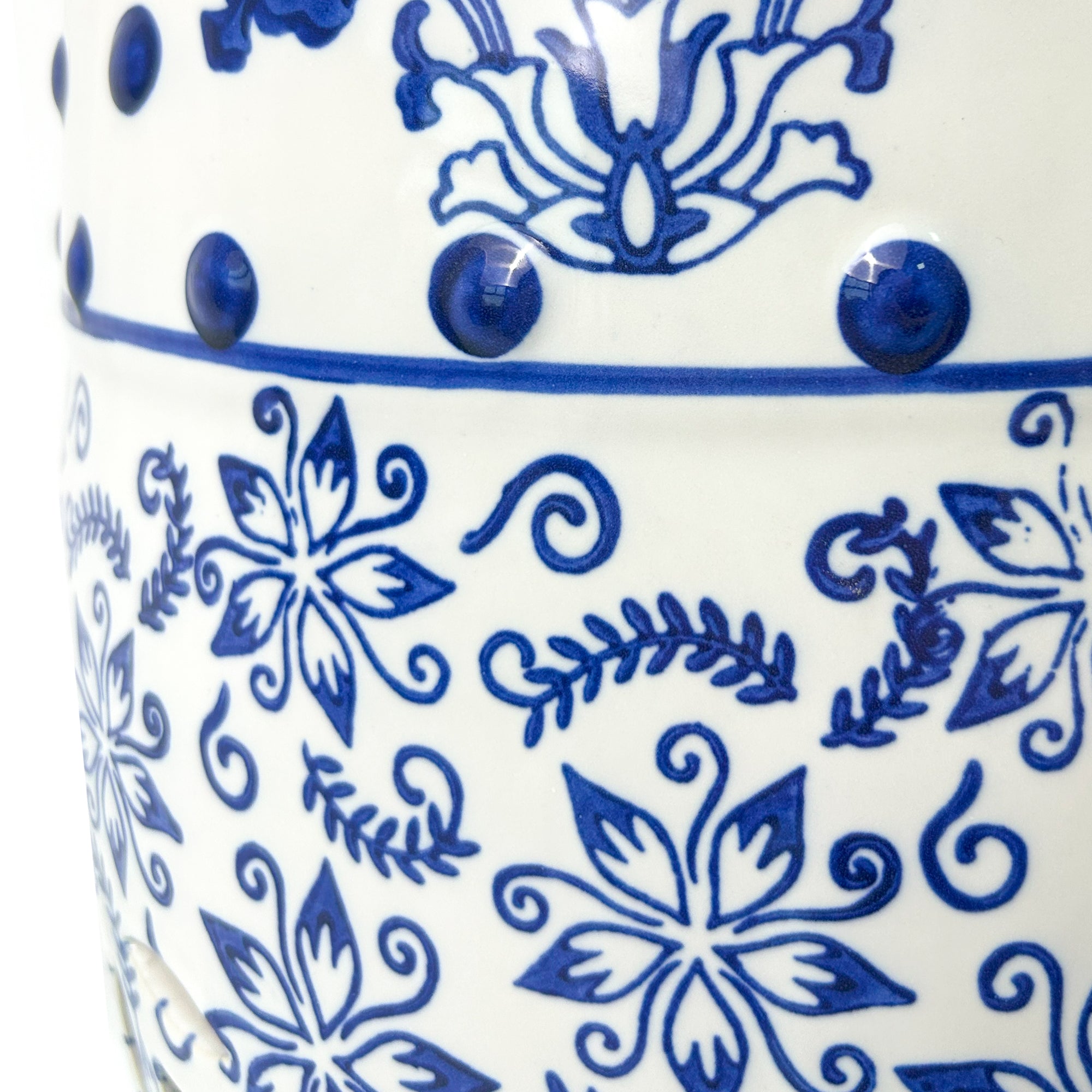 Blue - and - White Porcelain Drum Stool with Interlocking Branch Pattern